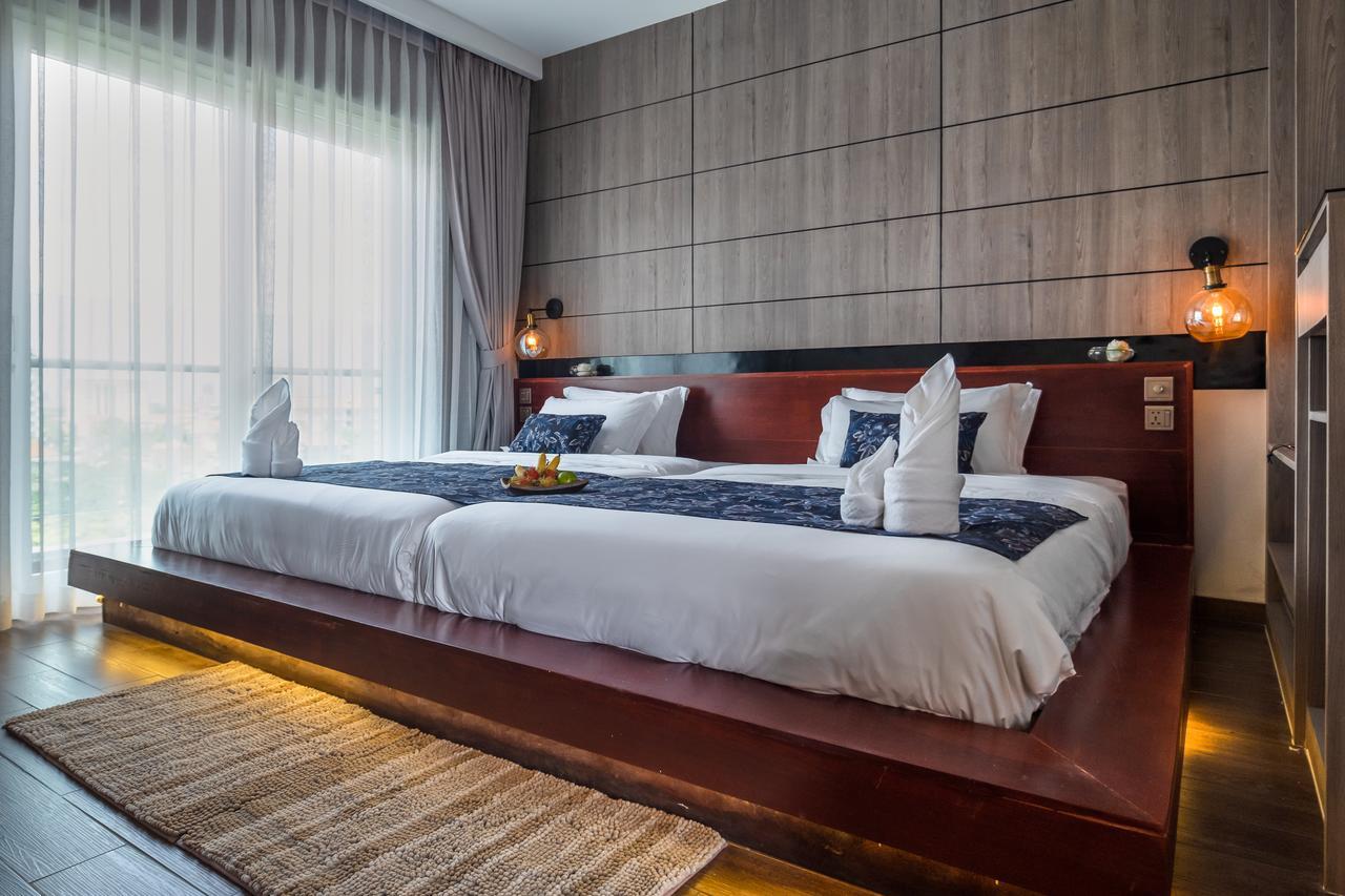 Nou'S River Hotel Phnom Penh Esterno foto